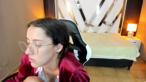  Linda  online show from February 22, 6:42 pm