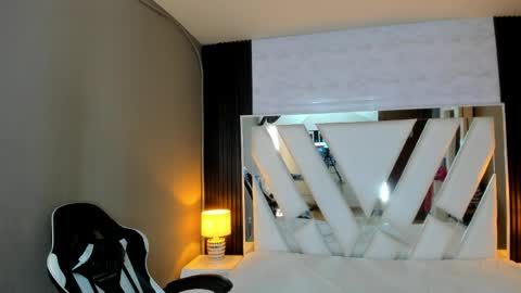  Linda  online show from May 18, 6:36 pm