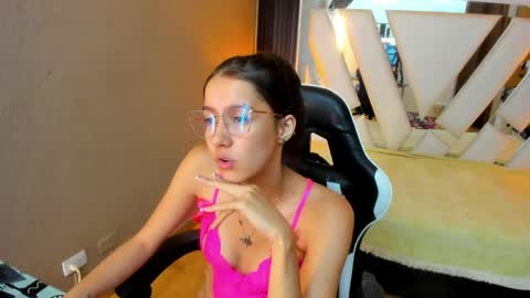 Linda  online show from May 22, 6:28 pm
