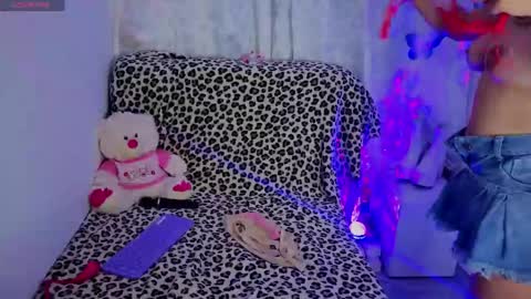 Linda online show from May 21, 4:21 am