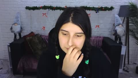 Linda online show from December 14, 8:13 am