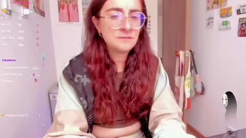 Giggles  online show from May 22, 2:59 pm