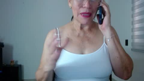 Linda Hanna online show from November 13, 2:16 pm