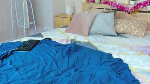 Linda online show from March 21, 8:30 am