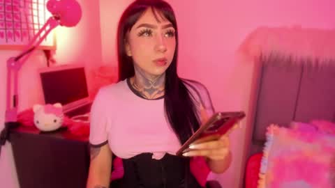 Lindaa maria  online show from May 24, 9:03 pm