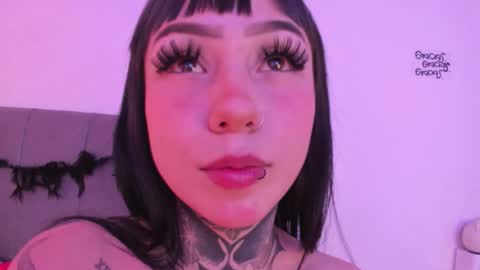 Lindaa maria  online show from December 15, 2:50 am