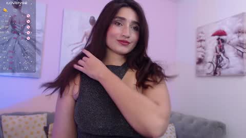 Maria Paula online show from December 20, 12:05 pm