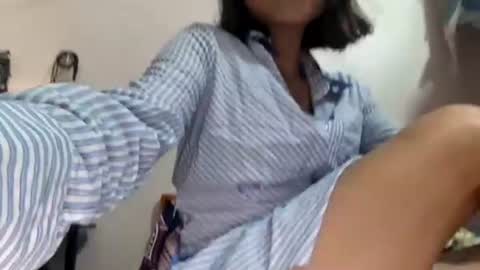 linda_yiyi online show from June 9, 12:54 am
