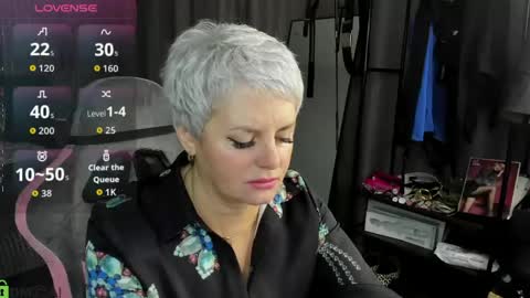 Linda Zefir online show from April 21, 1:42 am