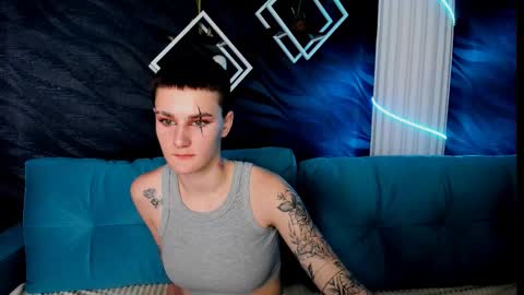 Snapshot of lindabryantt chatting on March 6, 1:57 pm lindabryantt online show from March 6, 1:57 pm