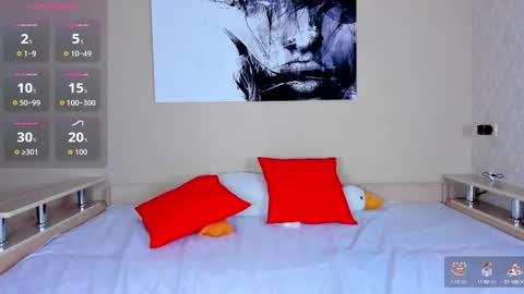 Linda online show from October 9, 3:43 am