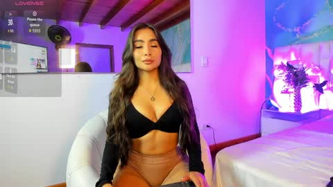 Lindsay Palmer online show from April 10, 12:00 pm