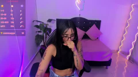 Linda  online show from May 11, 5:09 am