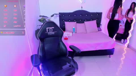 Linda  online show from May 5, 3:53 am