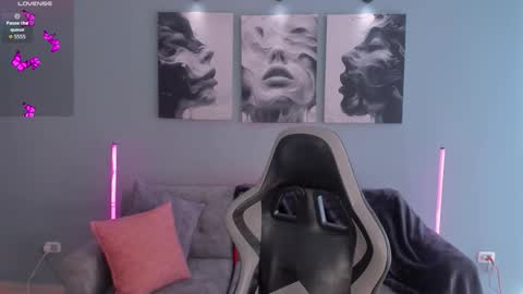 Lin online show from November 29, 3:05 pm