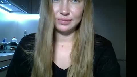 Anna online show from November 19, 9:26 pm