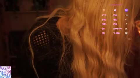 Lina online show from May 20, 9:01 pm