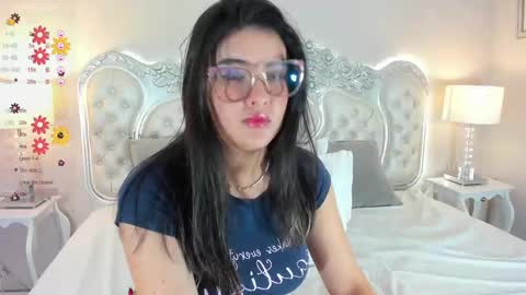 Snapshot of linnaevanson chatting on March 12, 4:30 am Linna online show from March 12, 4:30 am