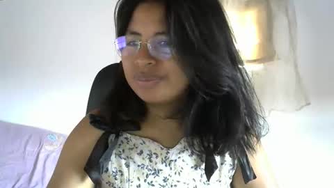 liora online show from March 3, 4:18 am