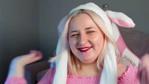 LioraArdyn online show from March 19, 5:45 am