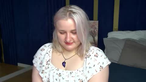 LioraArdyn online show from April 1, 5:19 am