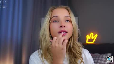 Amelia online show from October 9, 5:22 am