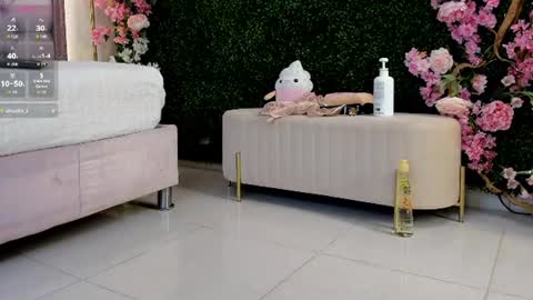 lis_vega_ online show from July 10, 7:36 pm