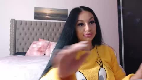 Lisa online show from November 18, 8:43 pm