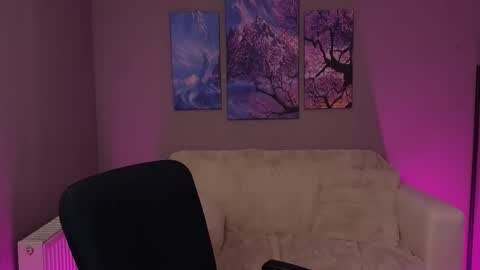 Lisa online show from November 19, 11:10 am