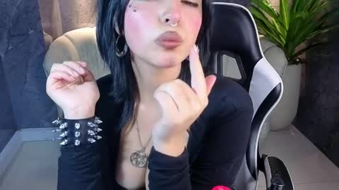 lisa_doll_tx online show from April 8, 9:17 pm