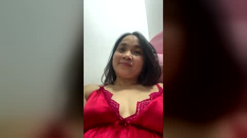 lisa_hanw online show from May 4, 3:49 pm
