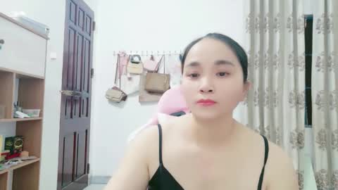 lisa_hanw online show from May 16, 2:03 am