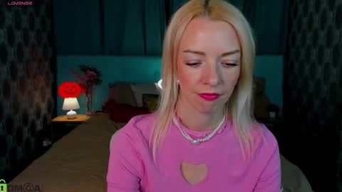 Lisa online show from October 29, 12:15 am