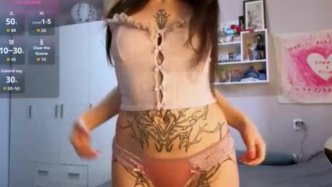 Lisa online show from February 7, 8:40 am