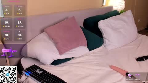 Lisa online show from May 12, 4:13 pm