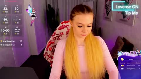 lisa_rabbit online show from May 12, 1:25 am