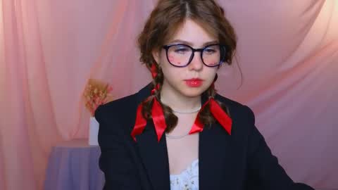  Lisa  online show from February 14, 10:17 am