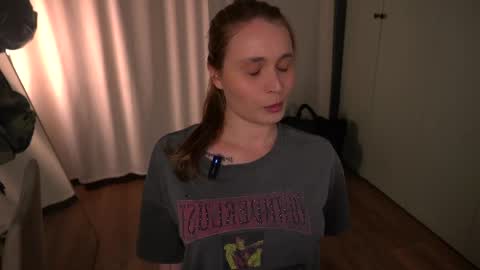 Elisabeth or Lisa online show from May 18, 8:04 pm