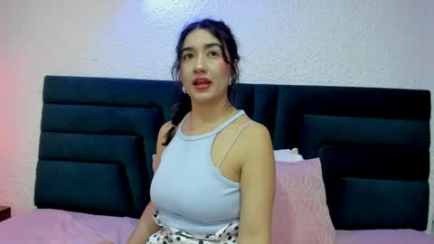 lisa white  online show from May 15, 12:38 am