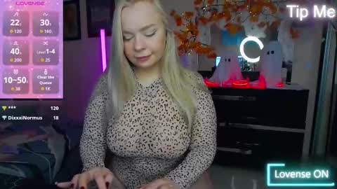 Lisa online show from November 2, 8:29 am