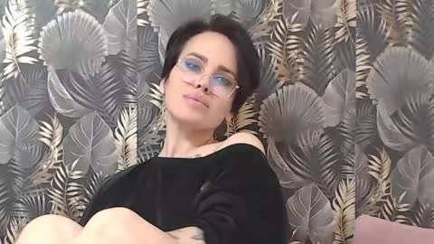 Lisa Grand online show from May 5, 11:24 am