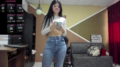 Lisa Gray Independent Model online show from April 10, 7:20 pm