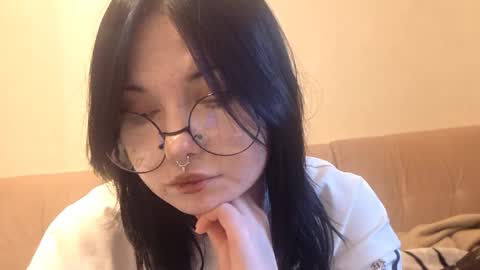 lisandrasteed online show from April 2, 1:41 pm