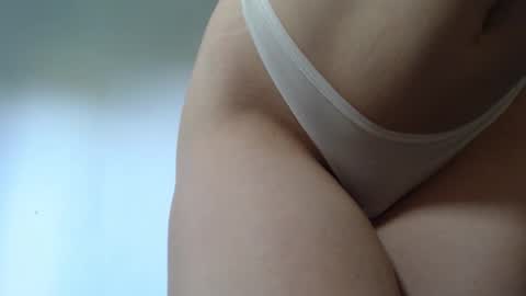 Lisaskybaby online show from May 25, 2:38 pm
