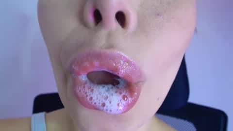 Lisbet online show from November 13, 3:33 pm