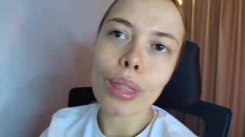 Lisbet online show from March 13, 11:50 pm