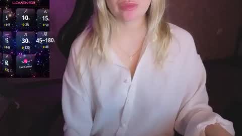 Anna online show from May 4, 10:46 pm