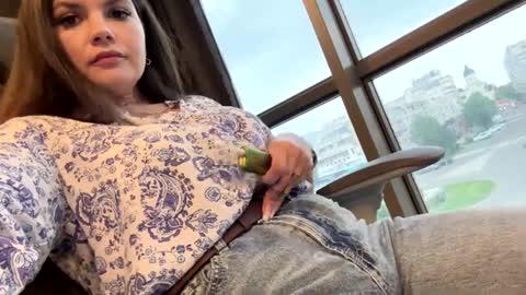 Lissa online show from May 18, 2:01 pm