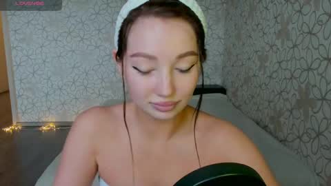 lissa_cristal_ online show from May 17, 11:20 am