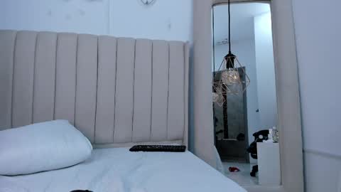 Lisa online show from March 26, 12:40 pm